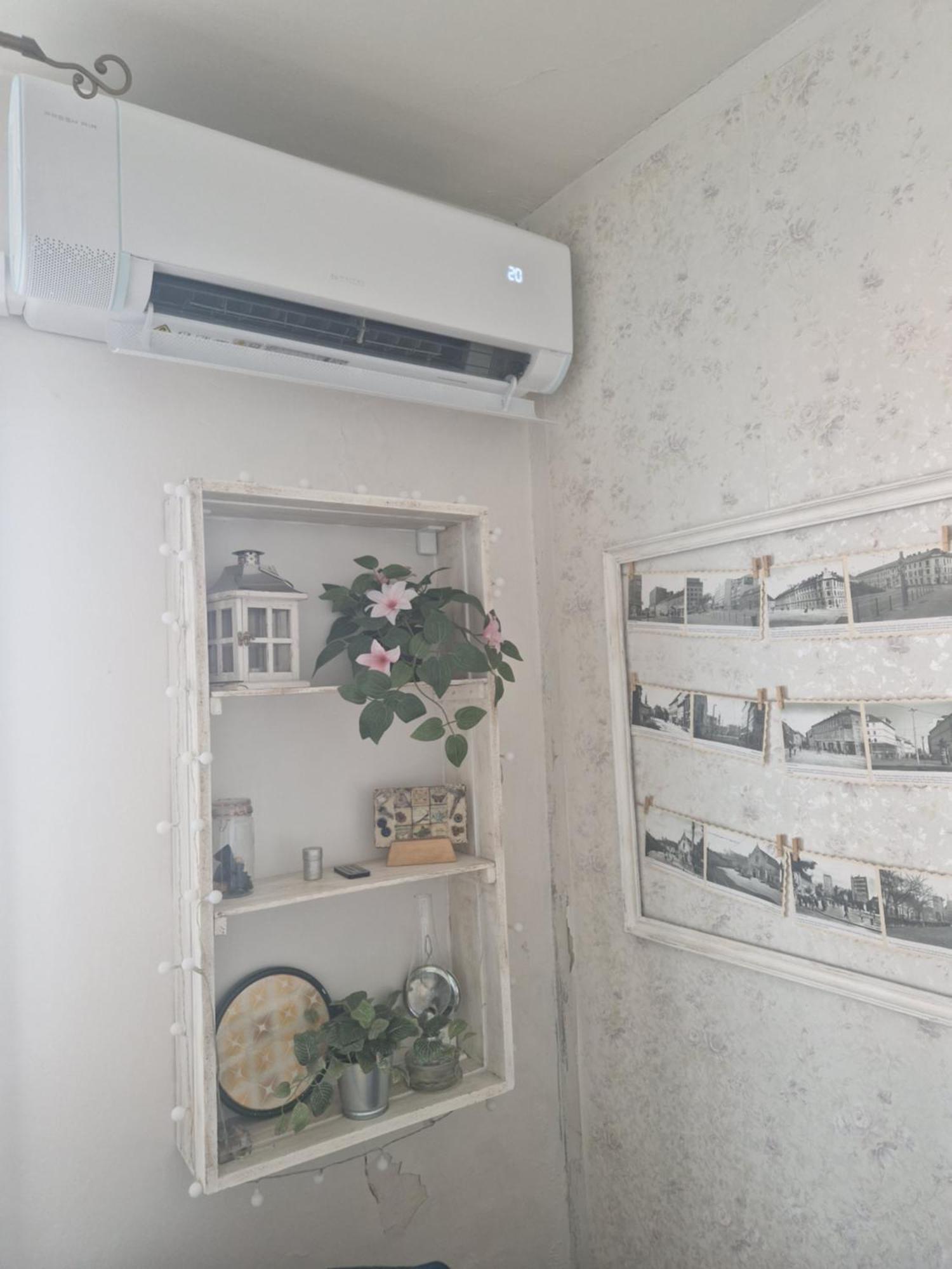 Touch Of History Apartment Братислава Екстер'єр фото