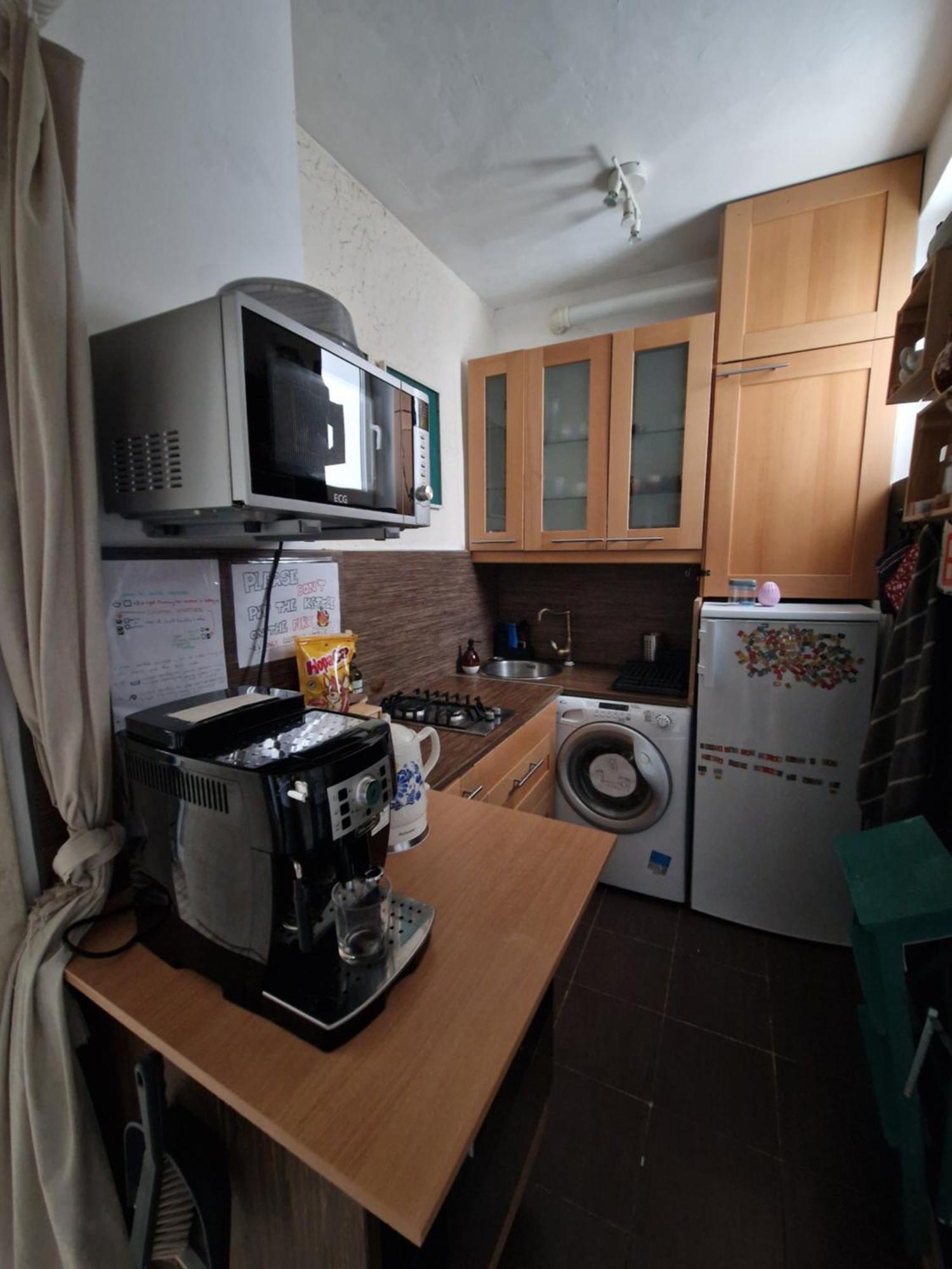 Touch Of History Apartment Братислава Екстер'єр фото